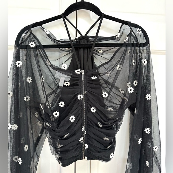 Alice McCall “The One” Black and Floral Rucched Top - Picture 13 of 16